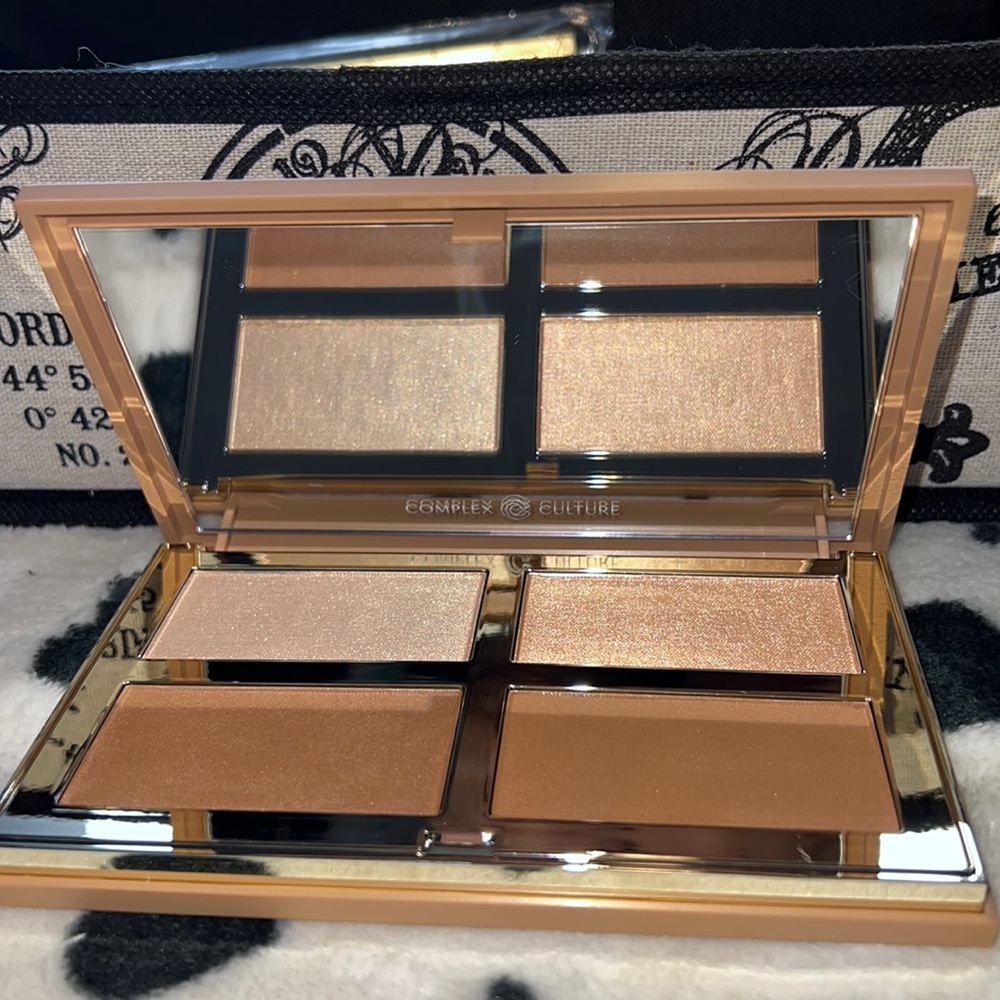 Highlighter & Bronzer Quad